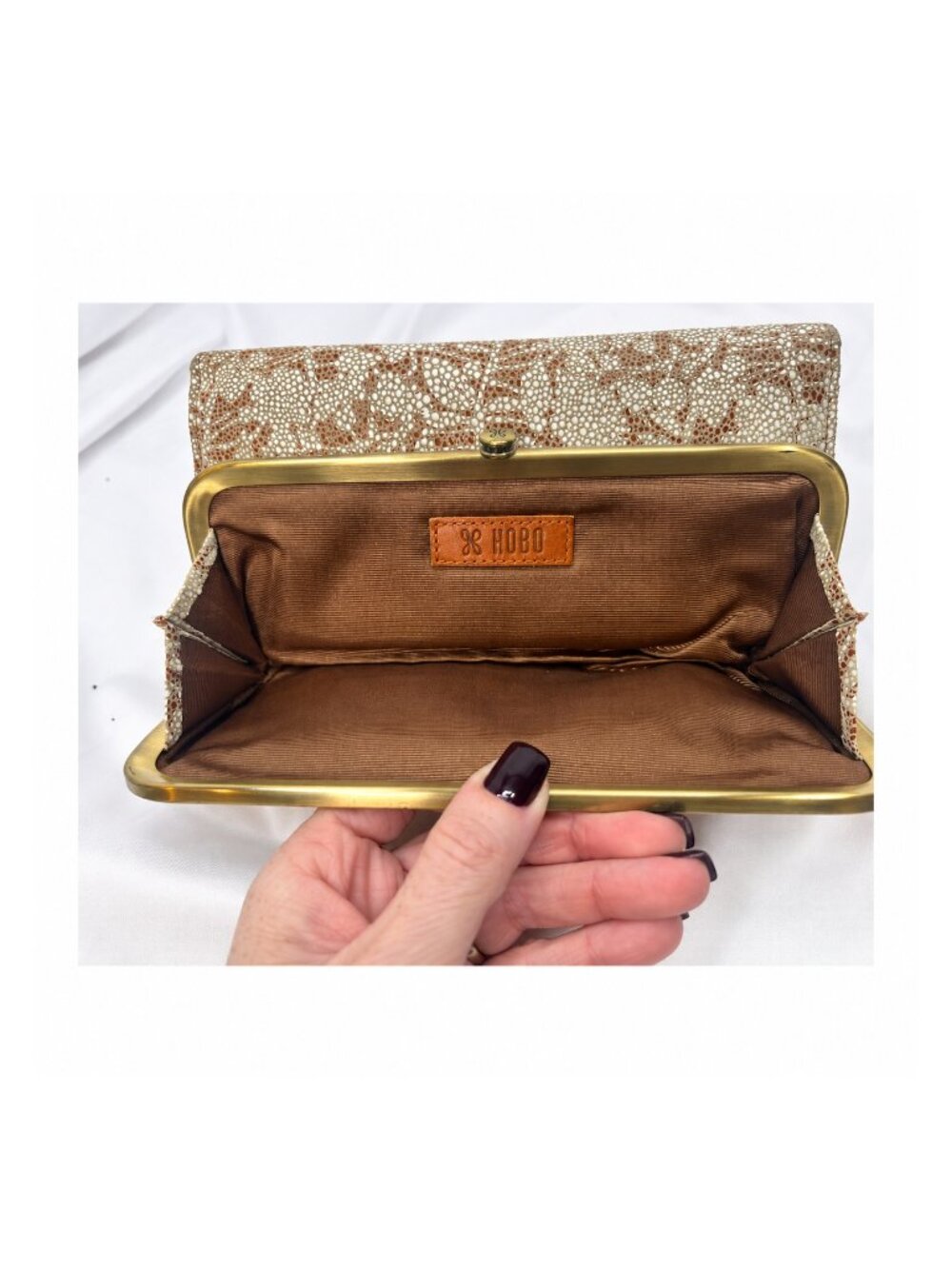 HOBO Lauren Double Frame Clutch Wallet Metallic Floral Leather Gold Brass - Picture 7 of 10